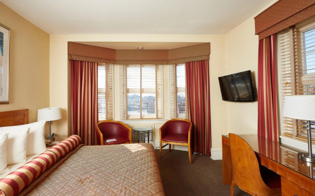 photo 5 of Alexander Inn