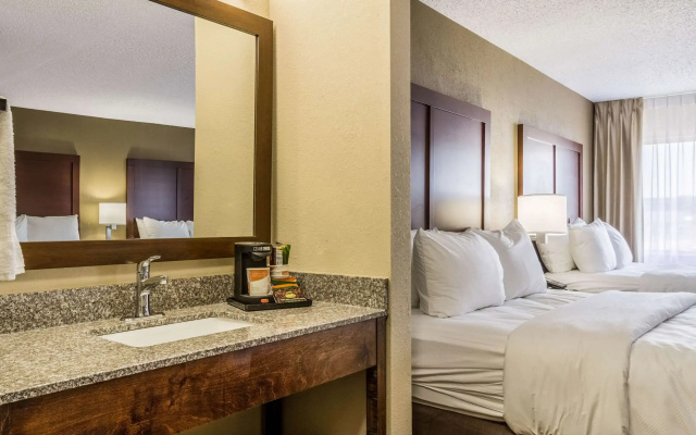 photo 3 of Comfort Inn Norwalk - Sandusky
