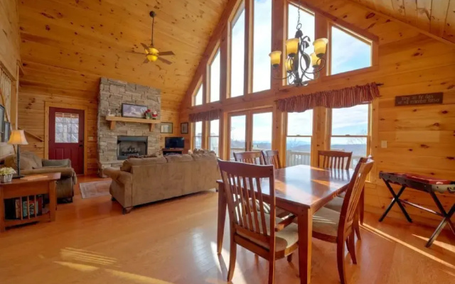 photo 2 of All Decked Out - 4 Br Cabin