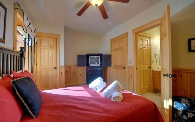 photo 4 of All Decked Out - 4 Br Cabin