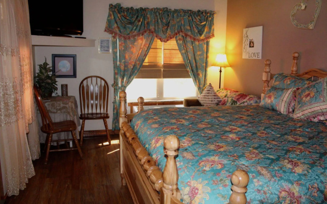 photo 4 of All Seasons Treehouse Village