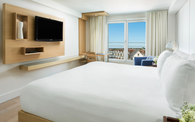 photo 2 of Allegria Hotel