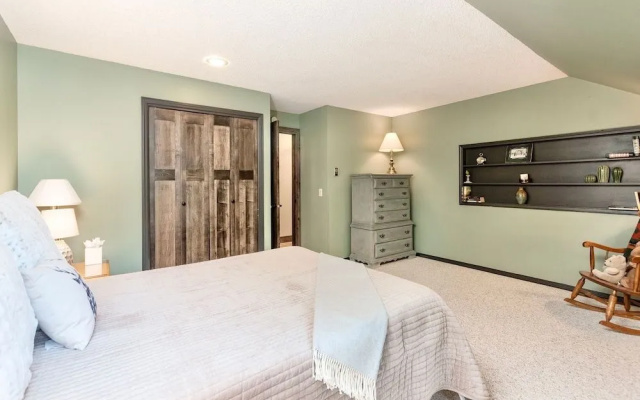 photo 2 of Alleman North Vacation At Windcliff 3 Bedroom Home by RedAwning
