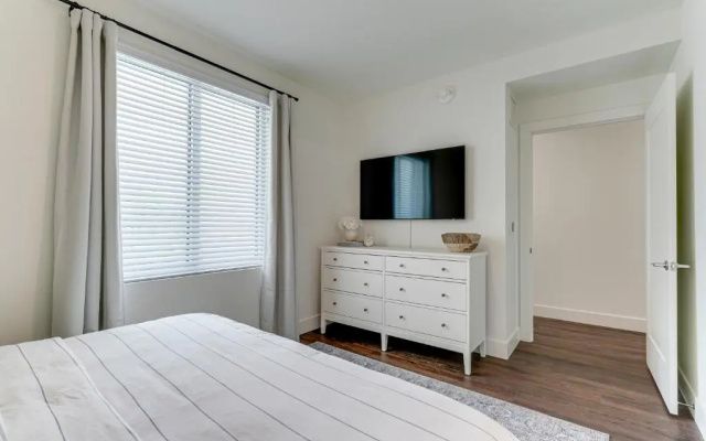 photo 3 of All-New, Waterfront Condo in Downtown Sarasota!