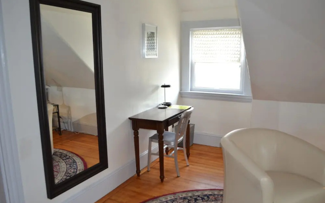 photo 3 of Allston Red House
