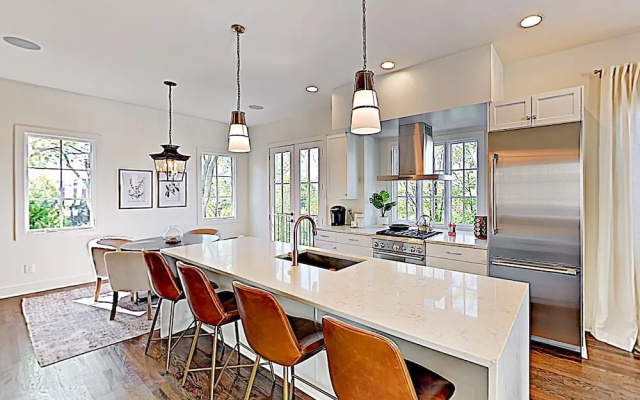 photo 4 of All-suite Townhome W/ Designer Furnishings 3 Bedroom Townhouse