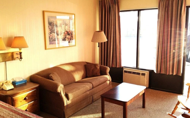 photo 4 of Almost Home Lodge