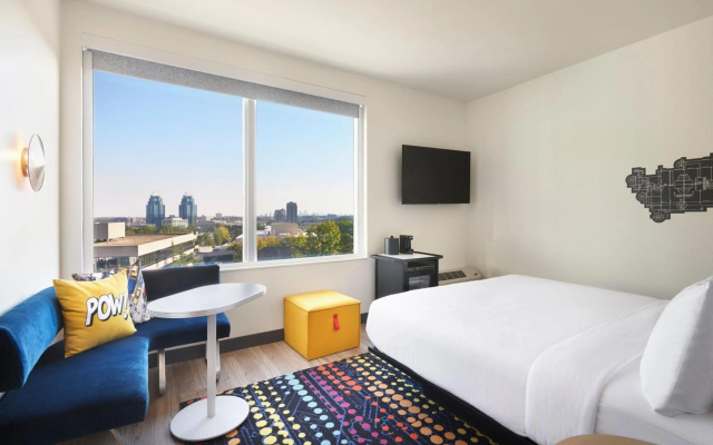 photo 3 of Aloft Atlanta Perimeter Center