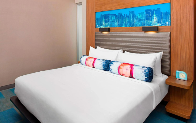 photo 2 of Aloft Beachwood