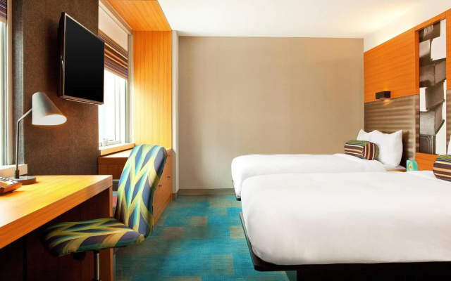 photo 5 of Aloft by Marriott Chicago Downtown River North