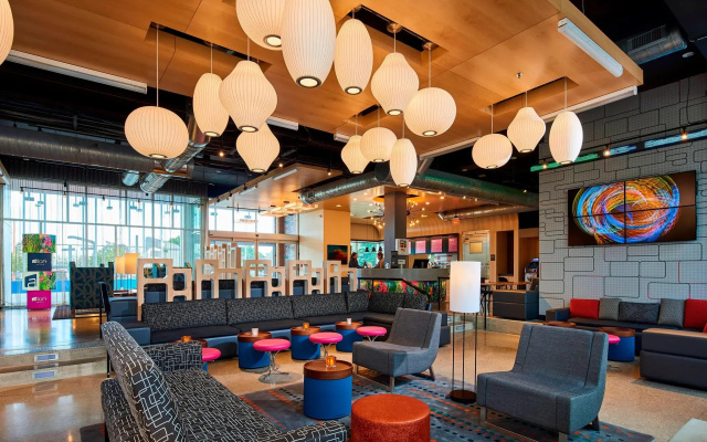 photo 2 of Aloft by Marriott Cleveland Airport