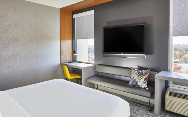 photo 5 of Aloft by Marriott Dulles Airport North