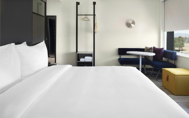 photo 2 of Aloft by Marriott Glendale at Westgate