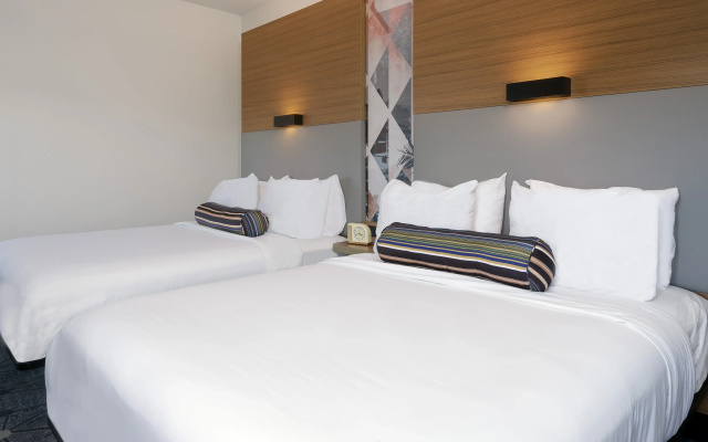photo 4 of Aloft by Marriott Jacksonville Airport