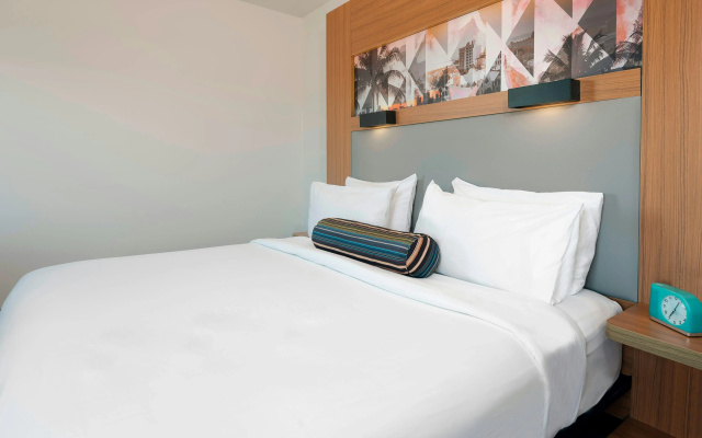 photo 5 of Aloft by Marriott Jacksonville Airport