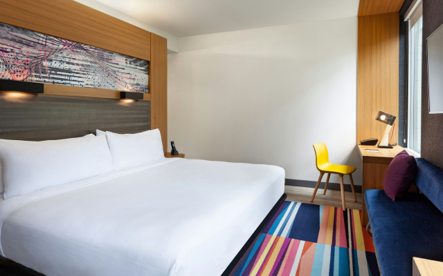 photo 2 of Aloft by Marriott Jacksonville Tapestry Park