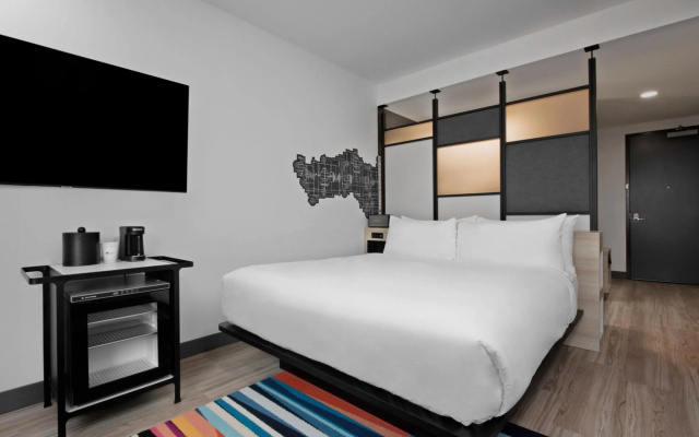 photo 2 of Aloft by Marriott Kansas City Country Club Plaza