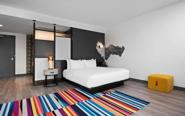 photo 3 of Aloft by Marriott Kansas City Country Club Plaza