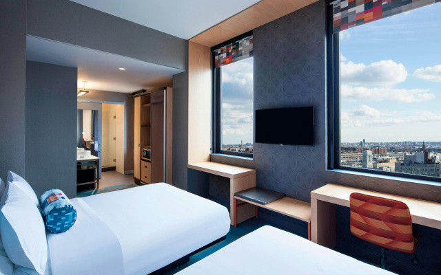 photo 3 of Aloft by Marriott Long Island City-Manhattan View