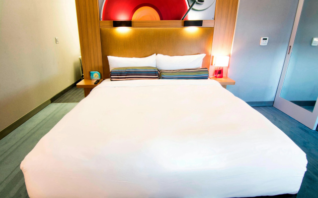 photo 5 of Aloft by Marriott Miami Doral
