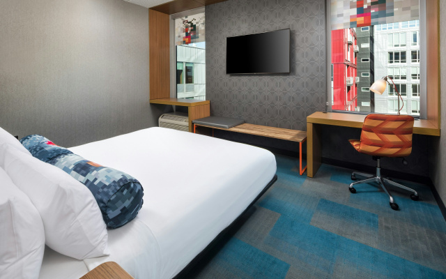 photo 3 of Aloft Minneapolis