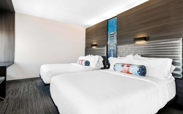 photo 4 of Aloft Newport On The Levee