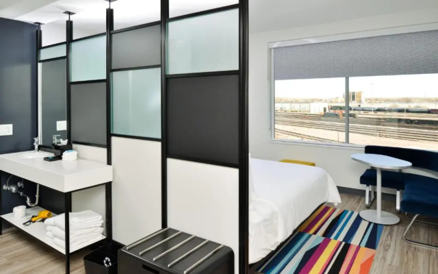 photo 4 of Aloft by Marriott North Kansas City