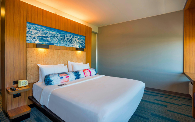 photo 5 of Aloft by Marriott Portland Airport at Cascade Station