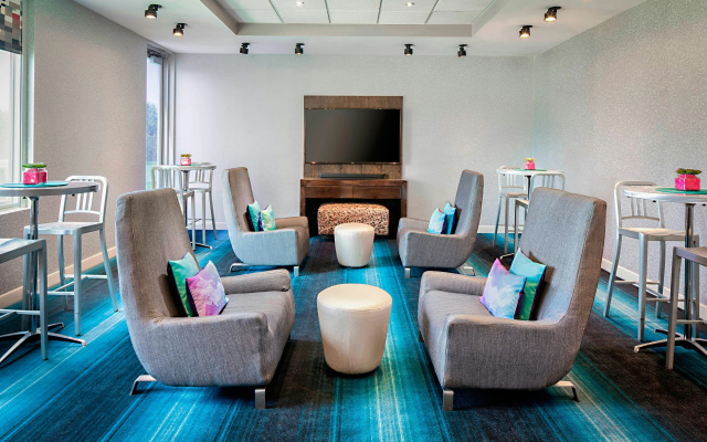 photo 2 of Aloft by Marriott San Antonio Airport