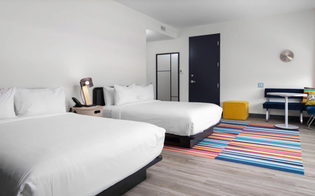 photo 2 of Aloft Savannah Airport