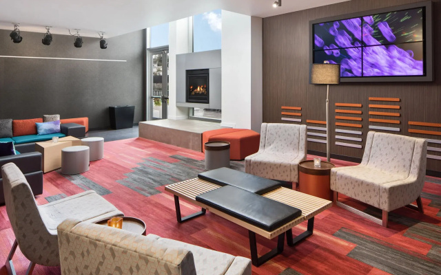 photo 3 of Aloft by Marriott Seattle Sea-Tac Airport