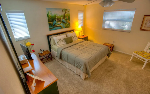 photo 2 of Aloha Home Apartment 3