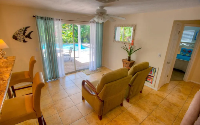 photo 4 of Aloha Home Apartment 3