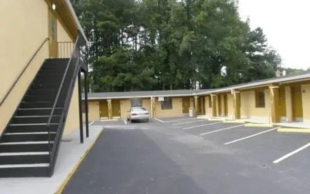 photo 2 of Aloha Motor Inn