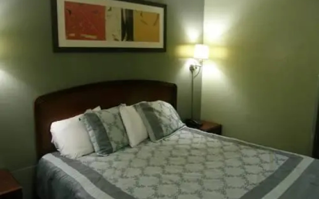 photo 3 of Aloha Motor Inn