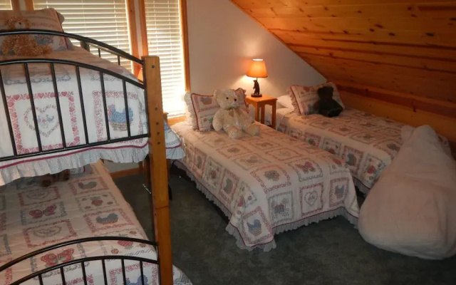 photo 4 of Alpenglow - 4 Br Home