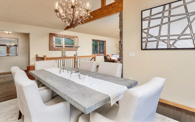photo 4 of Alpenglow Vacation Home At Windcliff 4 Bedroom Home by RedAwning