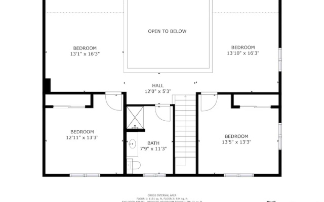 photo 2 of Alpine Acres Lodge 3 Bedroom Home by NW Comfy Cabins by RedAwning