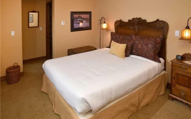 photo 4 of Alpine Creek #6 4 Bedrooms 4.5 Bathrooms Home