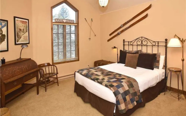 photo 5 of Alpine Creek #6 4 Bedrooms 4.5 Bathrooms Home