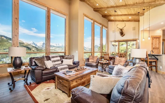 photo 5 of Alpine Haven Luxury Home at Windcliff - 4 Br Home