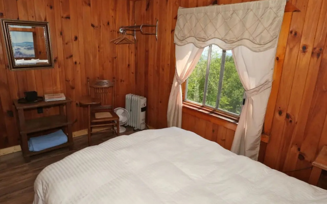photo 2 of Alpine Inn