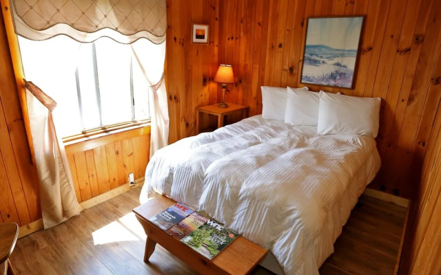 photo 3 of Alpine Inn
