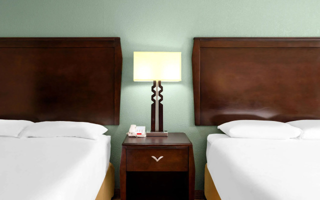 photo 4 of Travelodge by Wyndham Gaylord