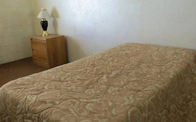 photo 4 of Alpine Motel