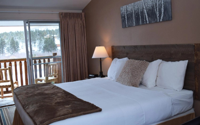 photo 3 of Alpine Trail Ridge Inn
