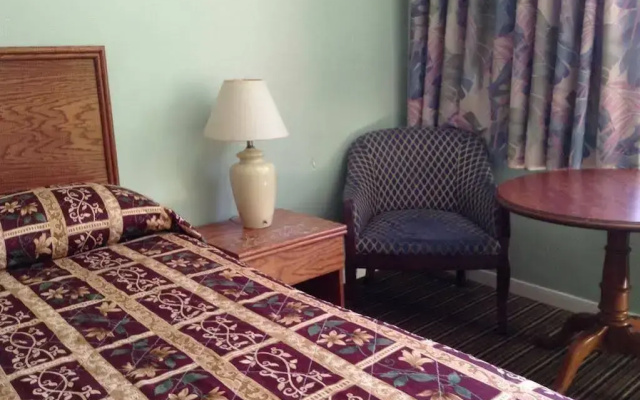 photo 4 of Alta Cienega Motel
