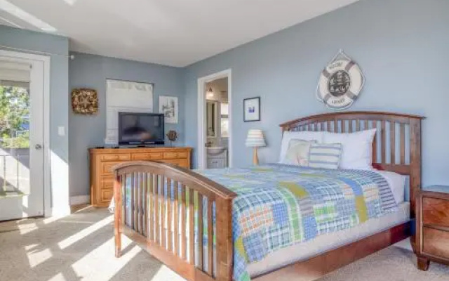 photo 4 of Alta Marea Shore - 3 Br home by RedAwning
