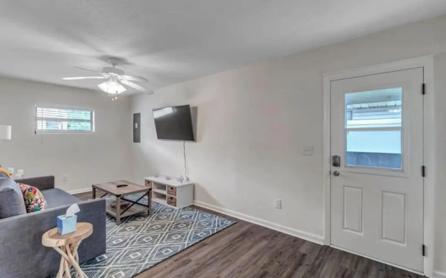 photo 2 of Amazing 1 BR apt - 1 block from Jax Beach!