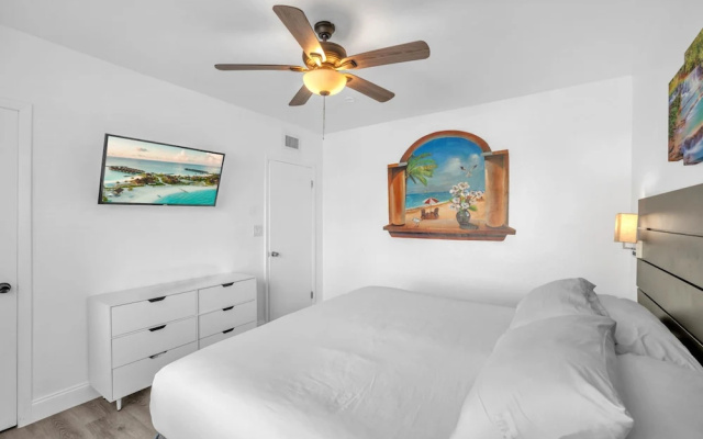 photo 3 of Amazing 1st Floor Apartment Just Steps to Beach